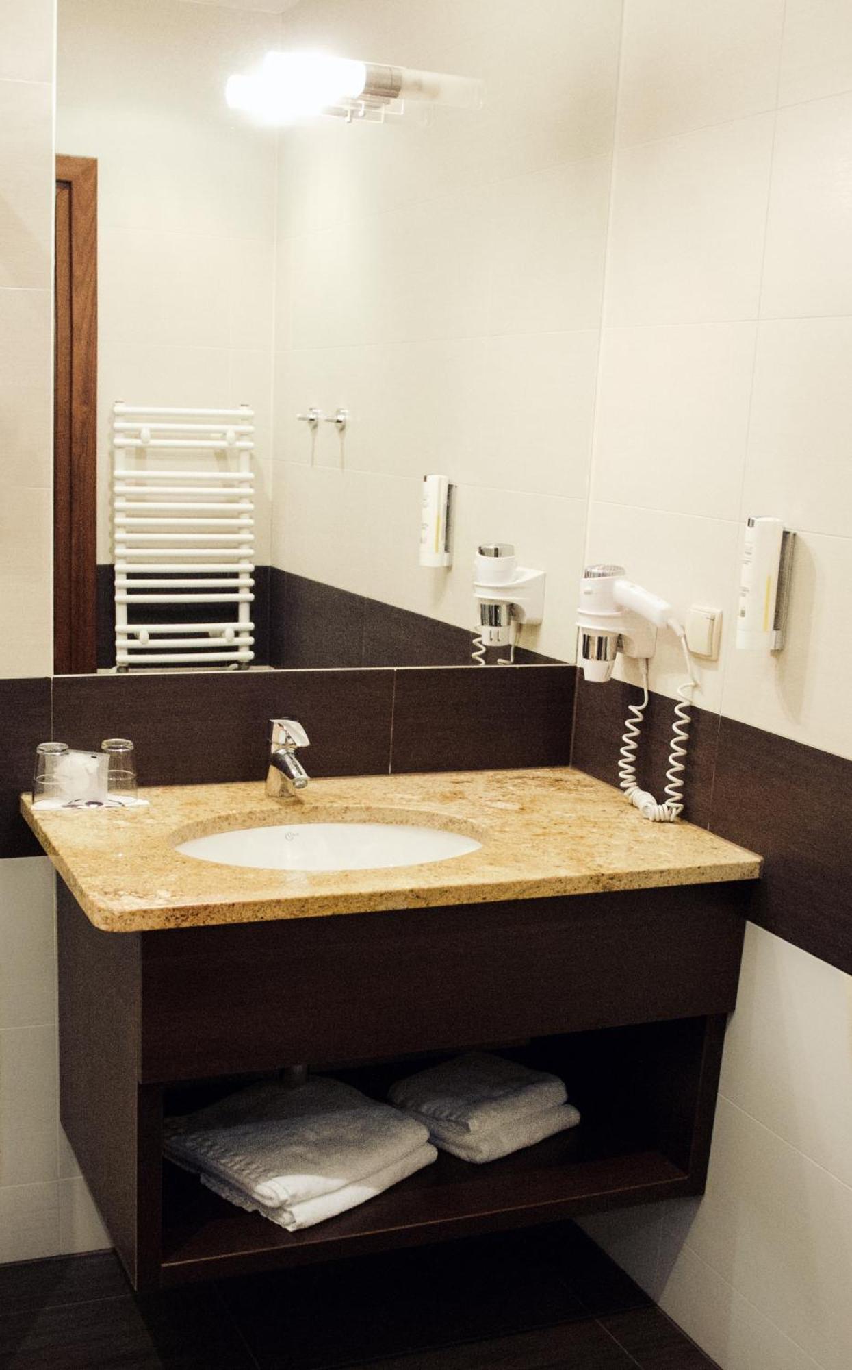 Hotel Szafran Czeladz Luaran gambar